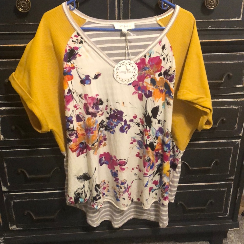 New with Tags!! Super cute for fall! 🍁 🍁